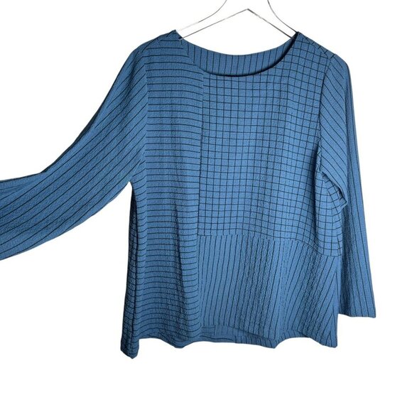 Shana Blue top buttons down the back boxy lagenlook Size Medium - Picture 5 of 10